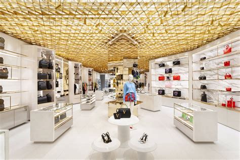 Versace shop near me